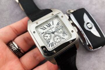 4,200 / 5,000 Translation results Translation result 2024 Cartier Santos De Cartier Dual-Time: 125 Jahre Pioniergeist