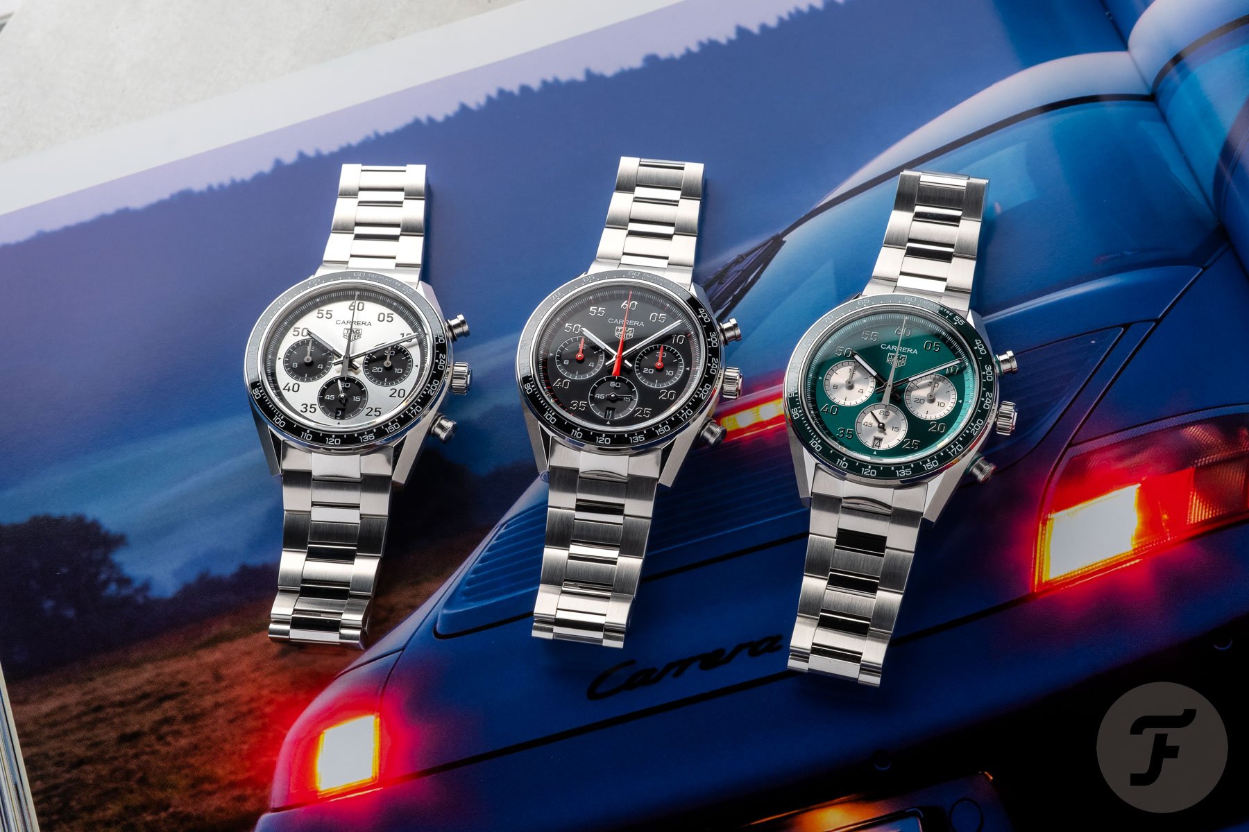 TAG Heuer Carrera Chronograph Sport 2026 am Handgelenk mit H-Gliederarmband und Keramik-Tachymeterlünette