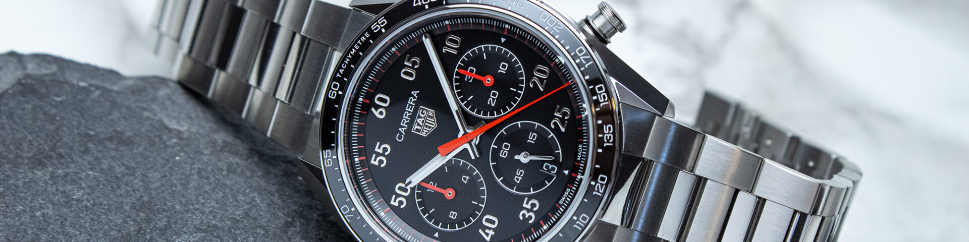 TAG Heuer Carrera Chronograph Sport 2026 mit 42-mm-Edelstahlgehäuse und Keramiklünette