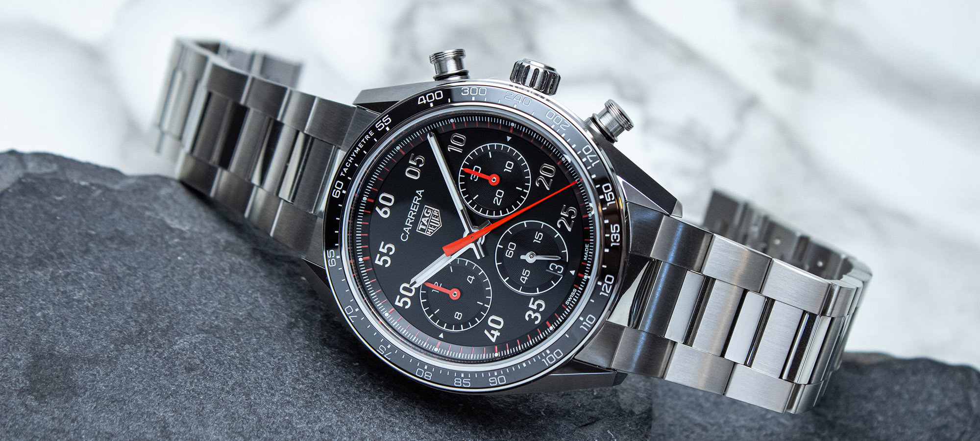 TAG Heuer Carrera Chronograph Sport 2026 mit 42-mm-Edelstahlgehäuse und Keramiklünette