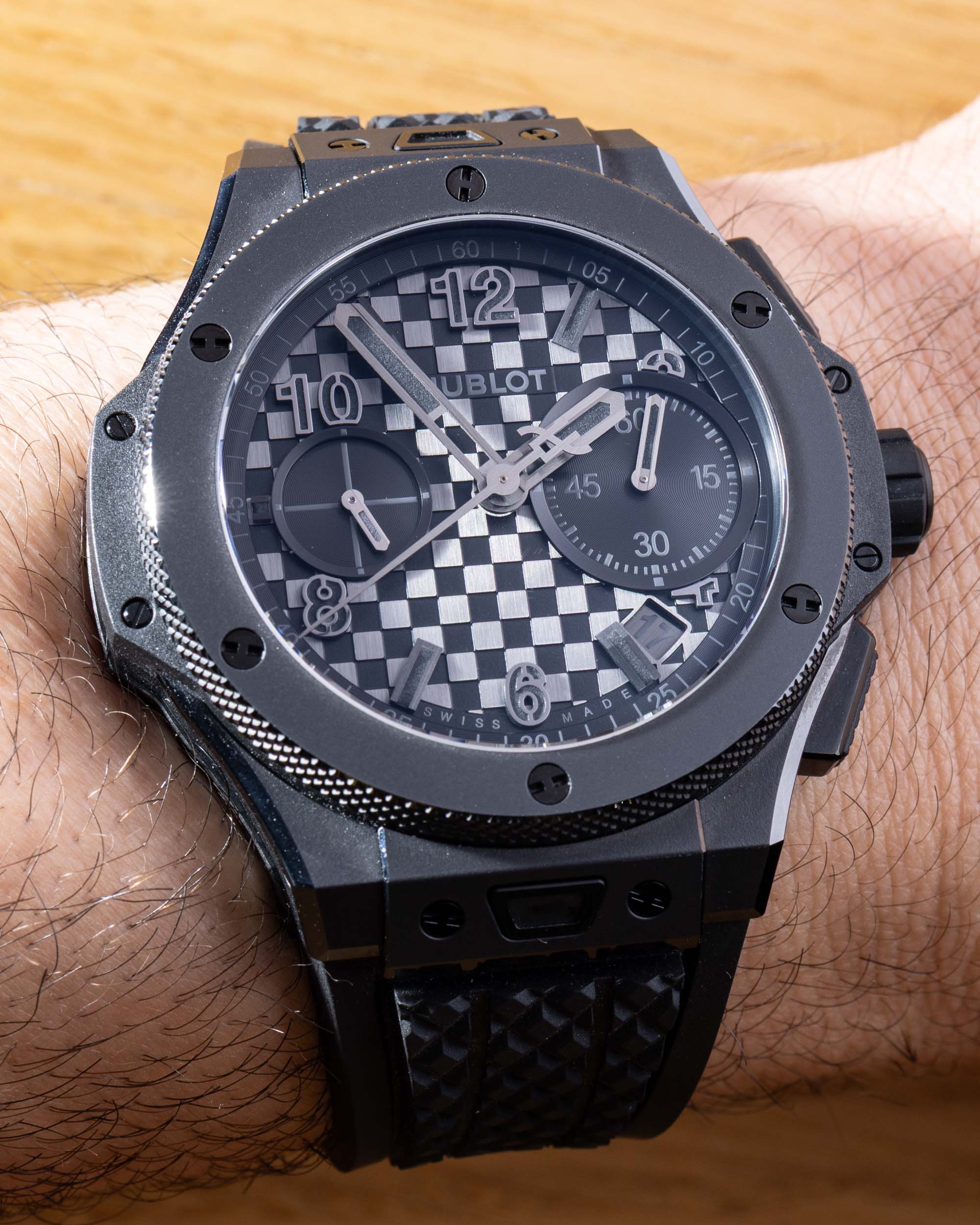Hublot Big Bang 20. Jubiläum Red Magic Ceramic Uhr am Handgelenk